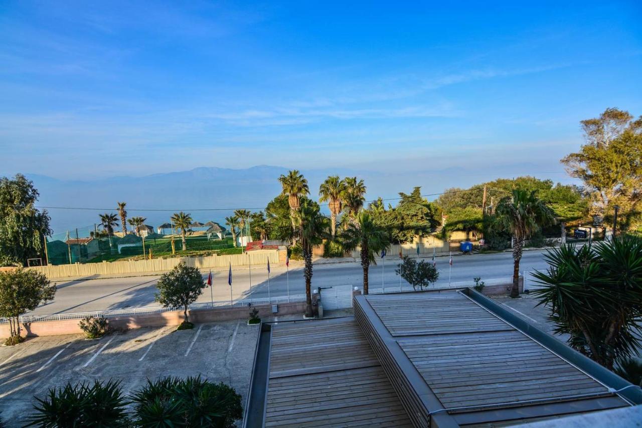 Aqua Mare Resort Melission ภายนอก รูปภาพ